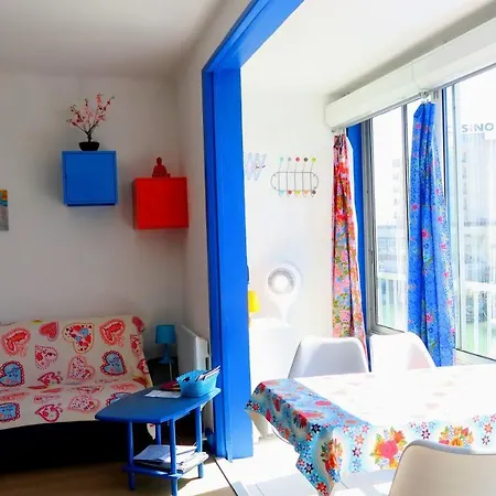 Le Long Du Canal Palavas-les-Flots